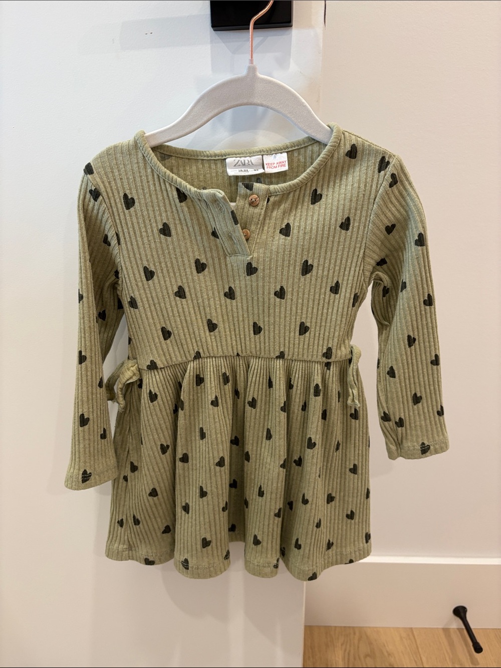 ZARA Olive Green Ribbed Dress Top with Black Heart Print